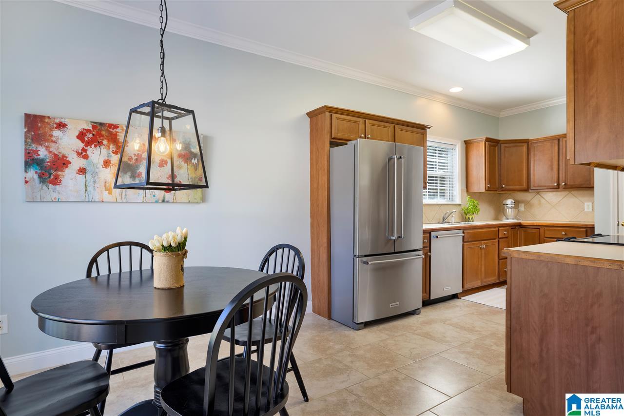 1115 Oak Grove Road Birmingham, AL 35209 - Photo 10 of 32