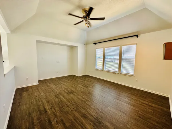 $2,850 | 901 Bethpage Drive, Hutto, TX 78634