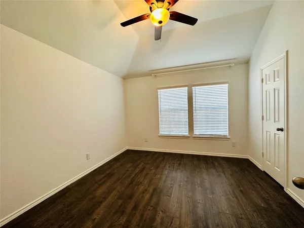 $2,850 | 901 Bethpage Drive, Hutto, TX 78634