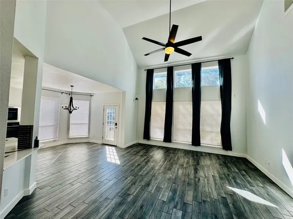 $2,850 | 901 Bethpage Drive, Hutto, TX 78634