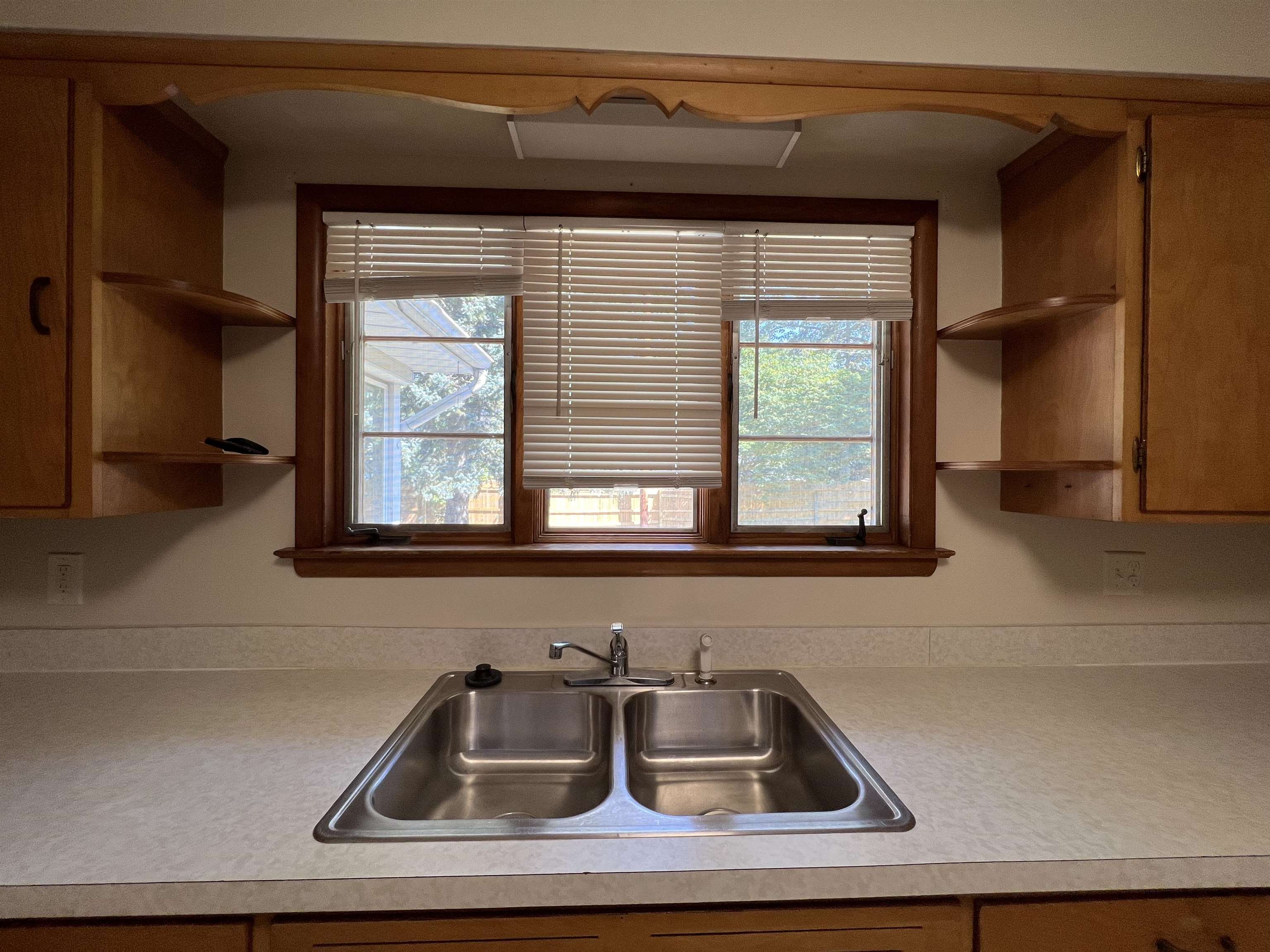 3726 Beecher Road Flint, MI 48503 - Photo 14 of 14 50091330-13.JPG