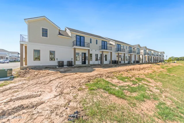 $169,850 | 315 Sandstone Avenue, Unit 206, Scott, LA 70583