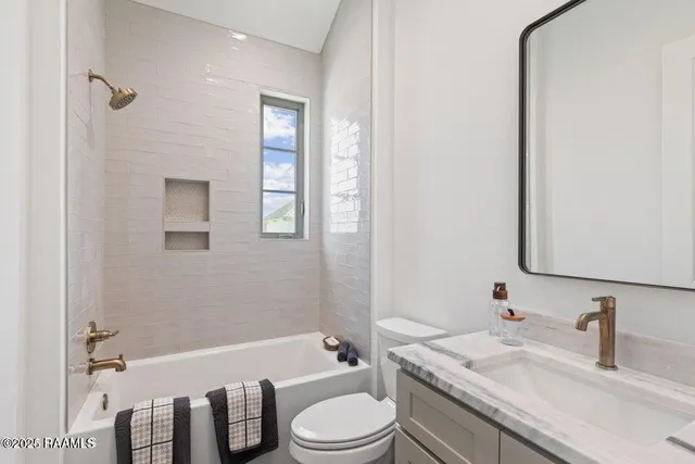 $169,850 | 315 Sandstone Avenue, Unit 206, Scott, LA 70583