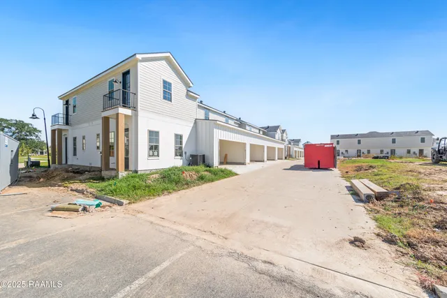 $169,850 | 315 Sandstone Avenue, Unit 206, Scott, LA 70583