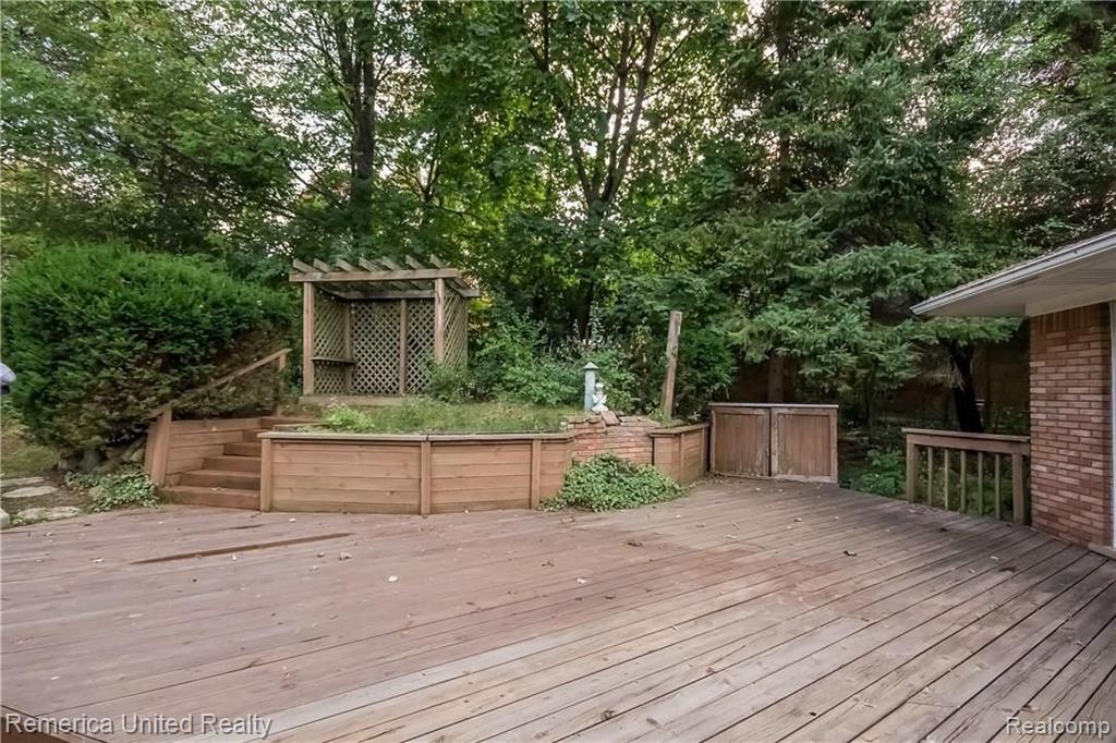 36203 Paddleford Road Farmington Hills, MI 48331 - Photo 28 of 42