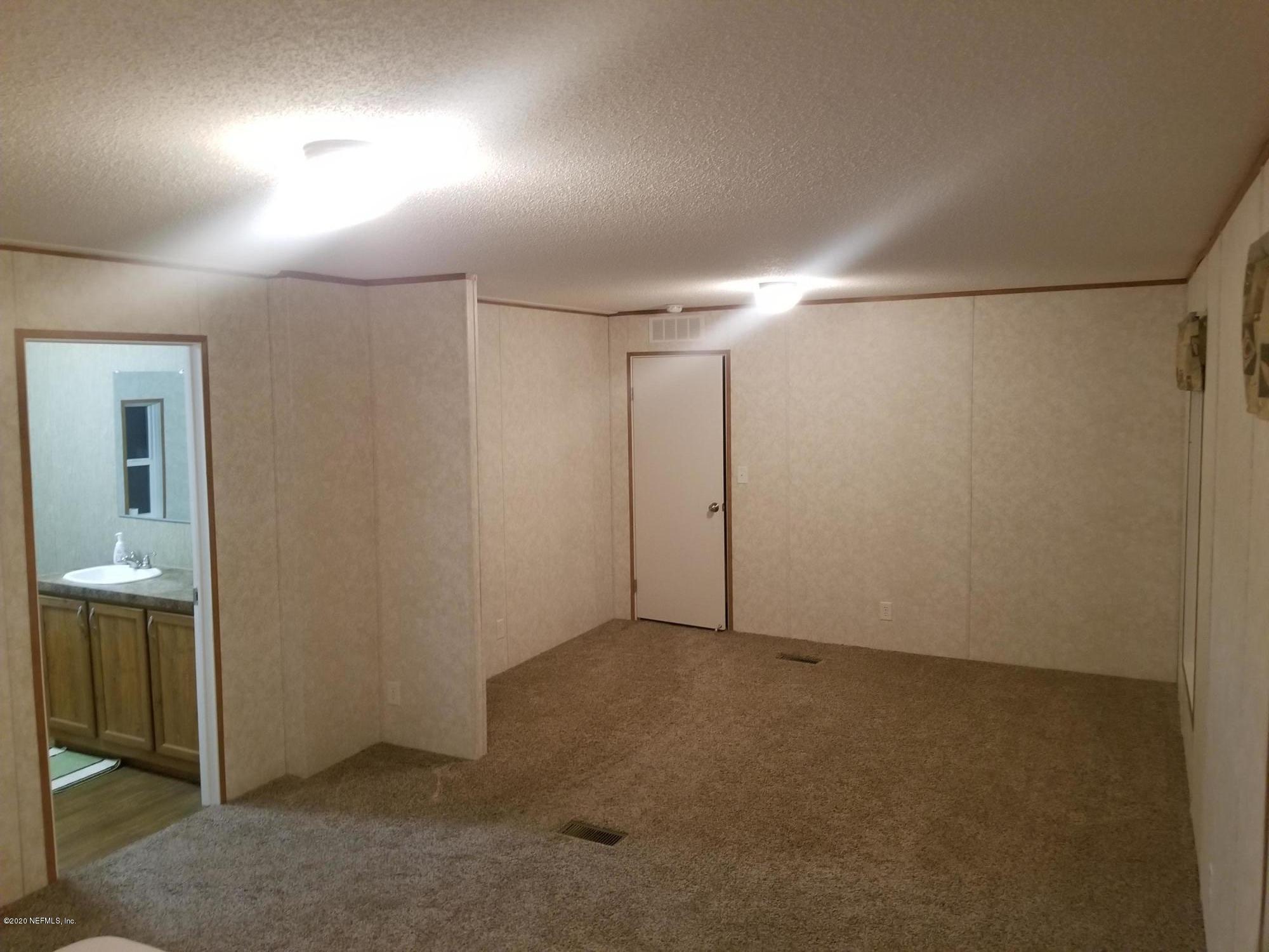 2315 Tyrone Road Middleburg, FL 32068 - Photo 29 of 44 20201024_070556