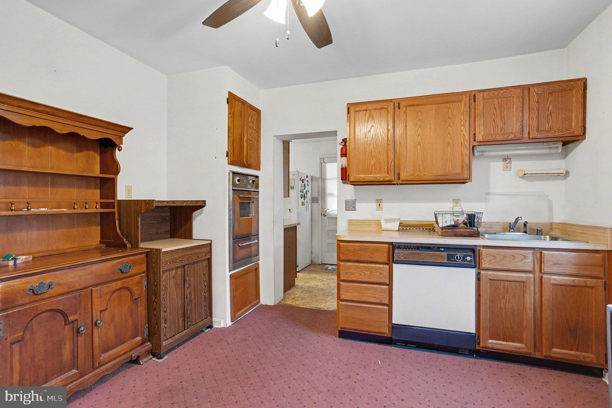 327 Nicholson Road Baltimore, MD 21221 - Photo 4 of 16 Gallery Image 4