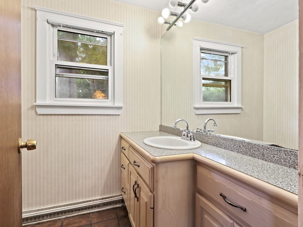 15 Searle Road Boston, MA 02132 - Photo 12 of 27