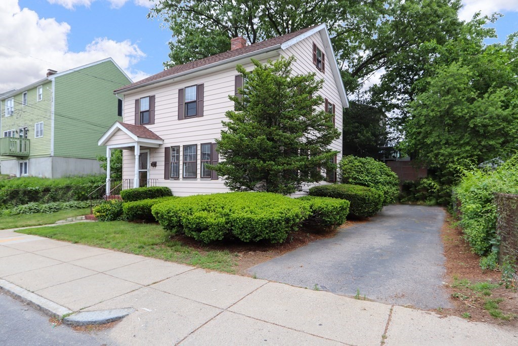 15 Searle Road Boston, MA 02132 - Photo 2 of 27