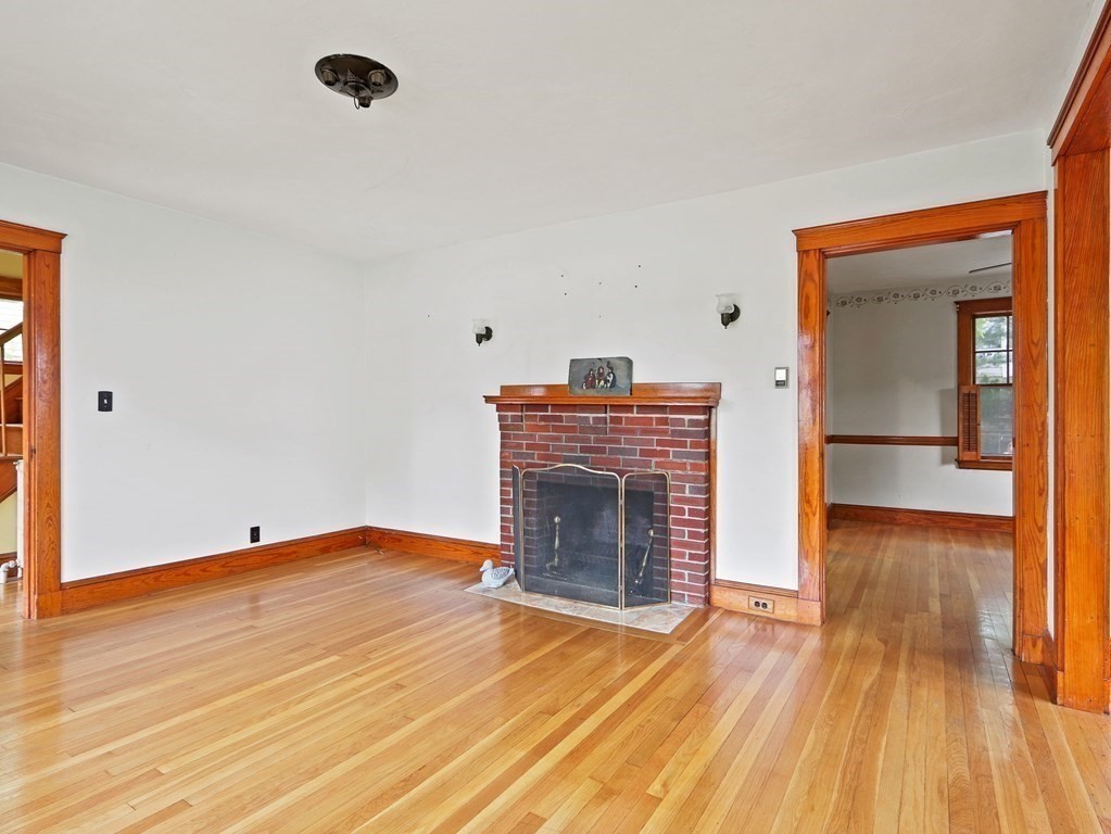 15 Searle Road Boston, MA 02132 - Photo 6 of 27