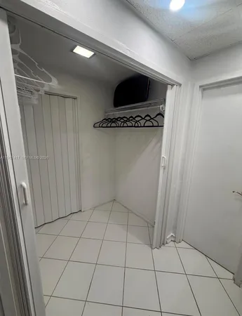 $2,800 | 3505 South Ocean Drive, Unit 1018, Hollywood, FL 33019