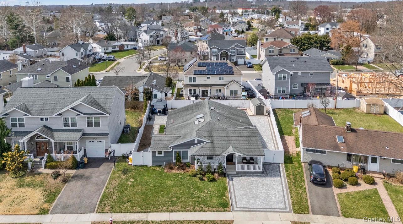 69 Candy Lane Syosset, NY 11791 - Photo 29 of 38