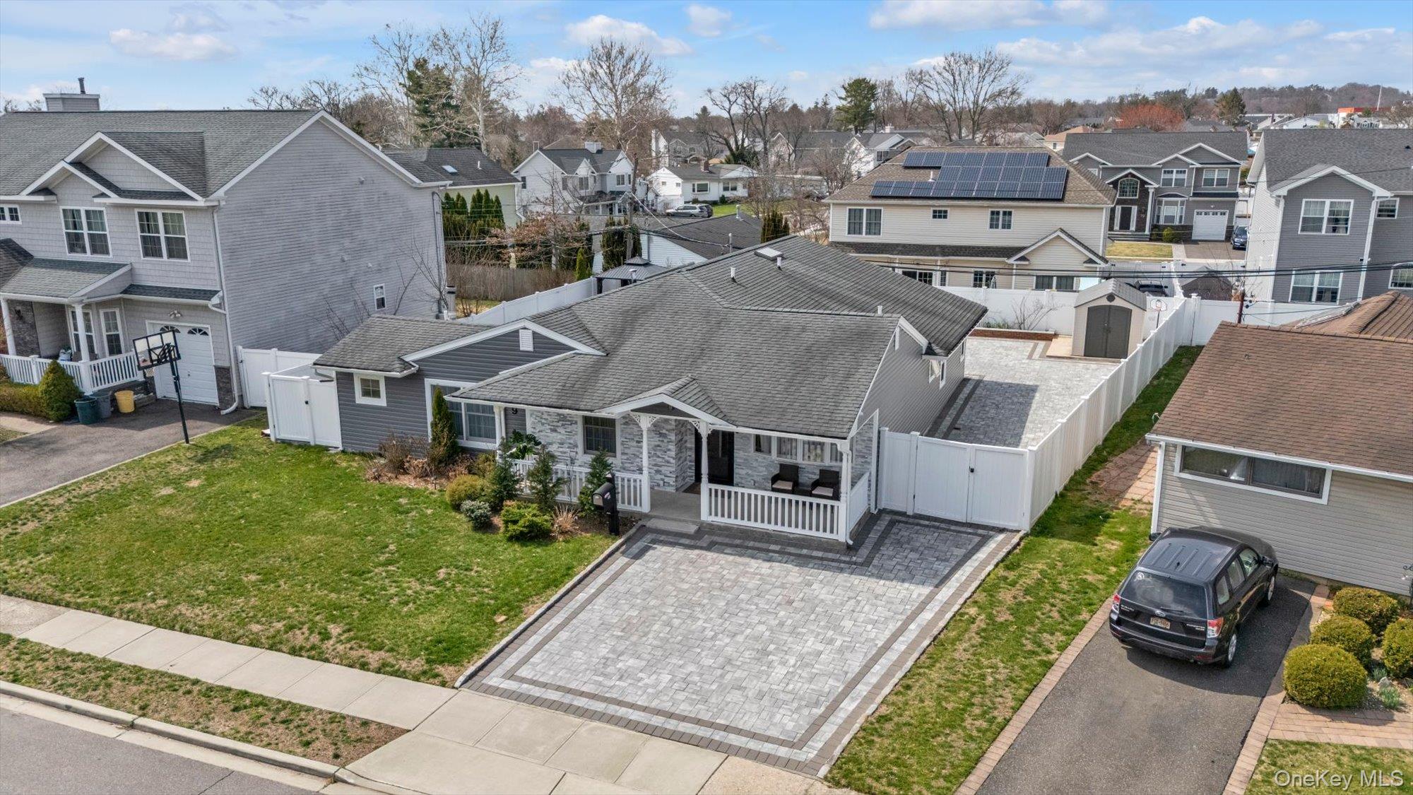 69 Candy Lane Syosset, NY 11791 - Photo 32 of 38