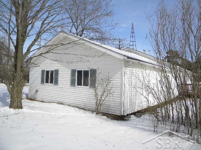 6120 Center Line Road Kingston, MI 48741 - Photo 6 of 17 31373263-5.JPG