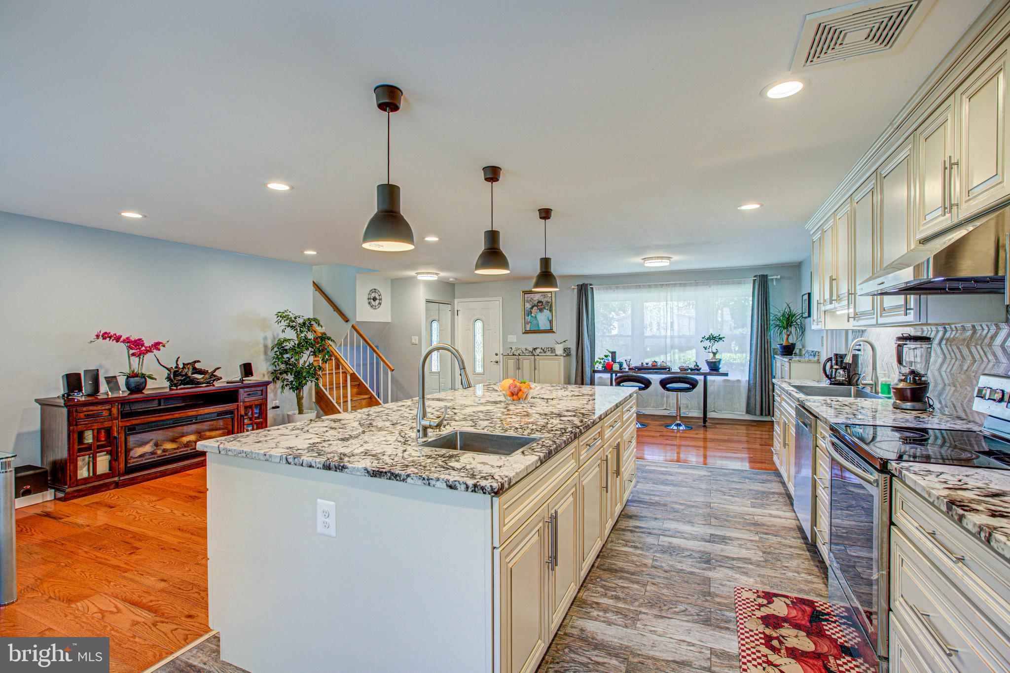 8000 Brompton Street Springfield, VA 22152 - Photo 13 of 81