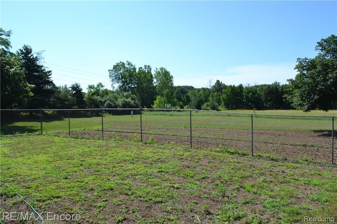 11234 East Carpenter Road Davison, MI 48423 - Photo 18 of 23 DSC_0994.JPG