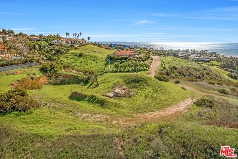 $5,900,000 | 6361 Sea Star Drive, Malibu, CA 90265