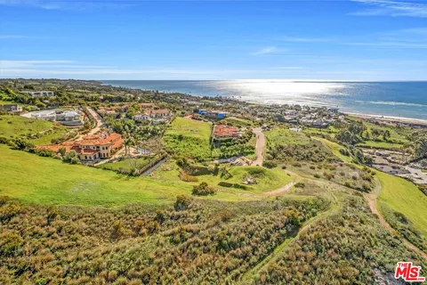 $5,900,000 | 6361 Sea Star Drive, Malibu, CA 90265