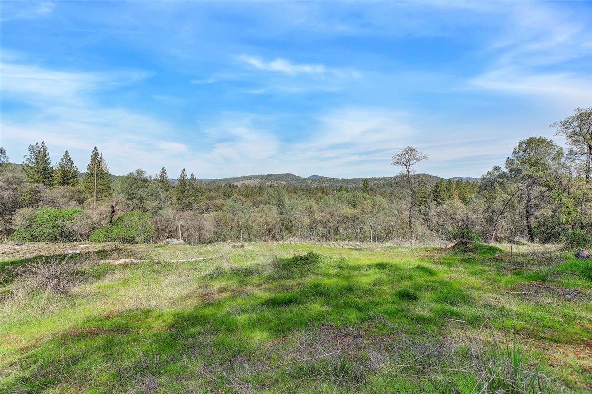21833 McCourtney Road Grass Valley, CA 95949 - Photo 5 of 40 a view of an outdoor space and mountain view