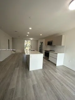 $460,000 | 2561 Northeast 193rd Street, Unit 1208, Miami, FL 33180