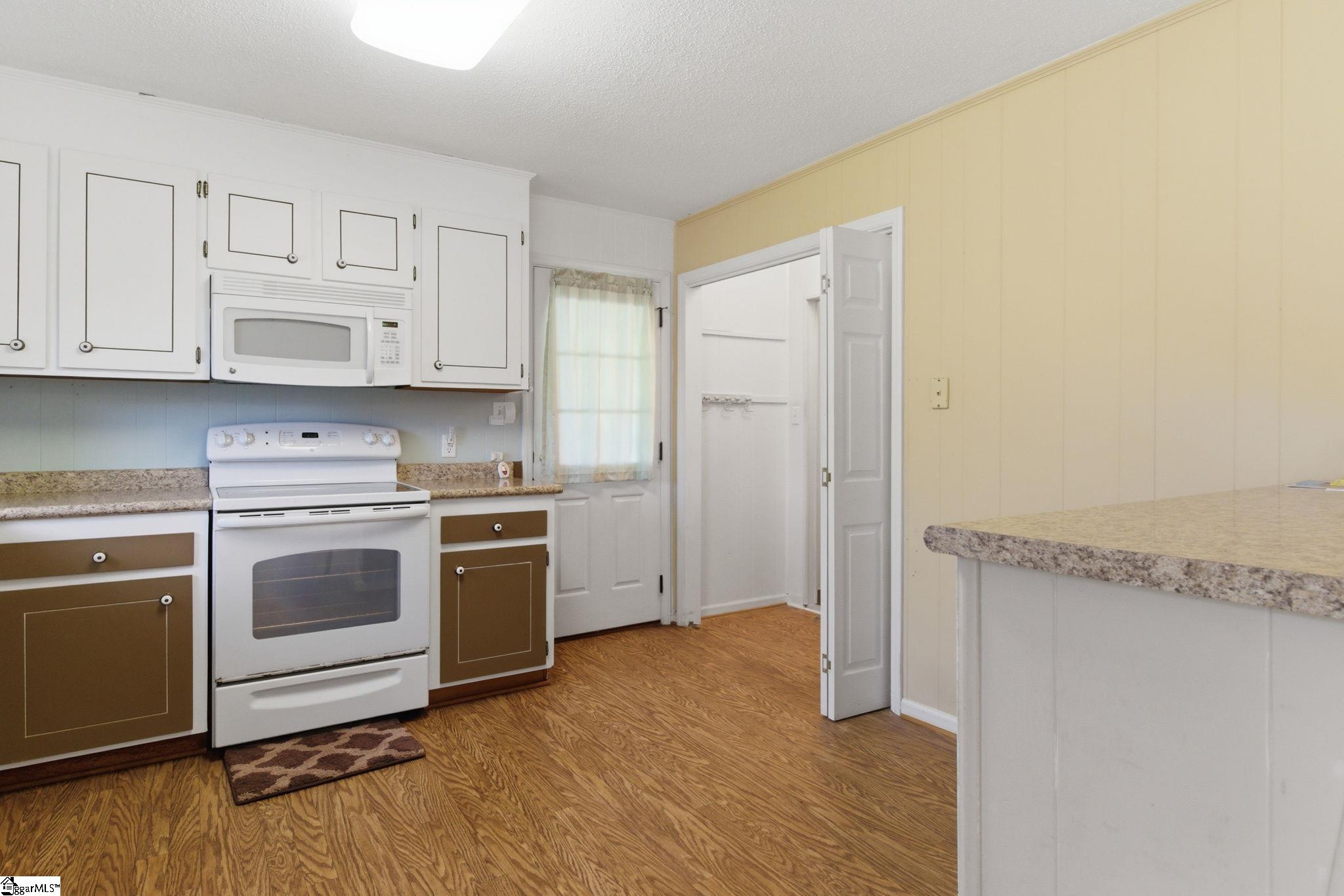 136 Country Club Road Gaffney, SC 29340 - Photo 5 of 27