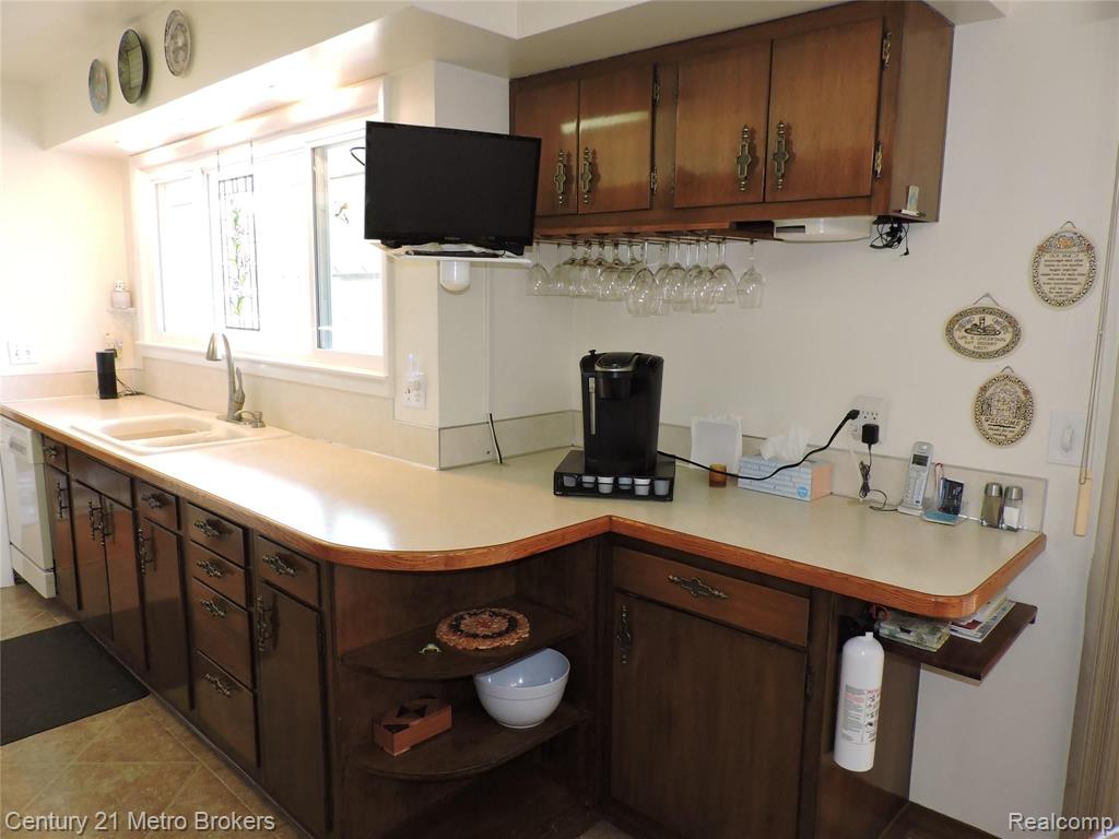 4110 Beecher Road Flint, MI 48532 - Photo 26 of 55