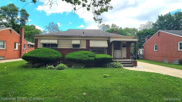$219,900 | 9030 Hemingway, Redford, MI 48239