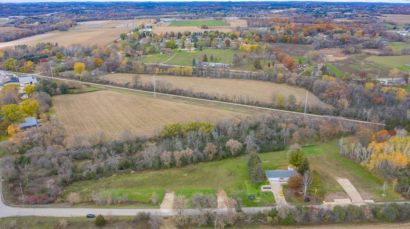 Lt1 Sleepy Hollow Road West Bend, WI 53090 - Photo 6 of 12 4