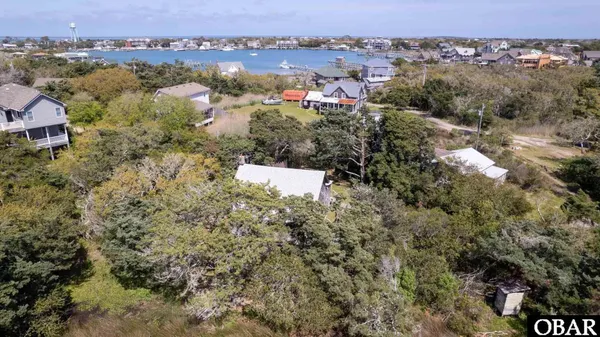 $1,950,000 | 90 Sarah Ellen Drive, Ocracoke, NC 27960