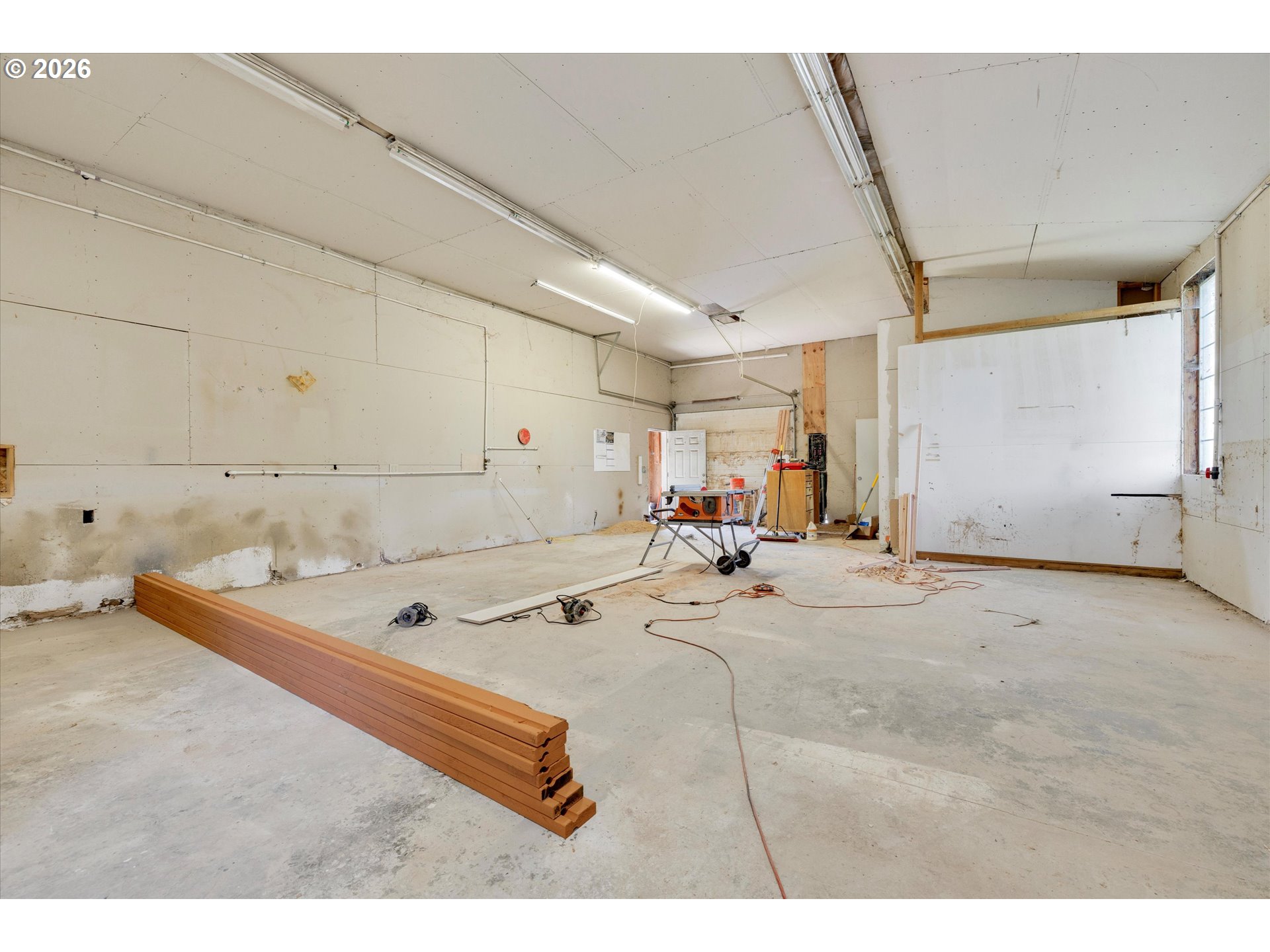 20530 South Leland Road Oregon City, OR 97045 - Photo 31 of 48 Workshop