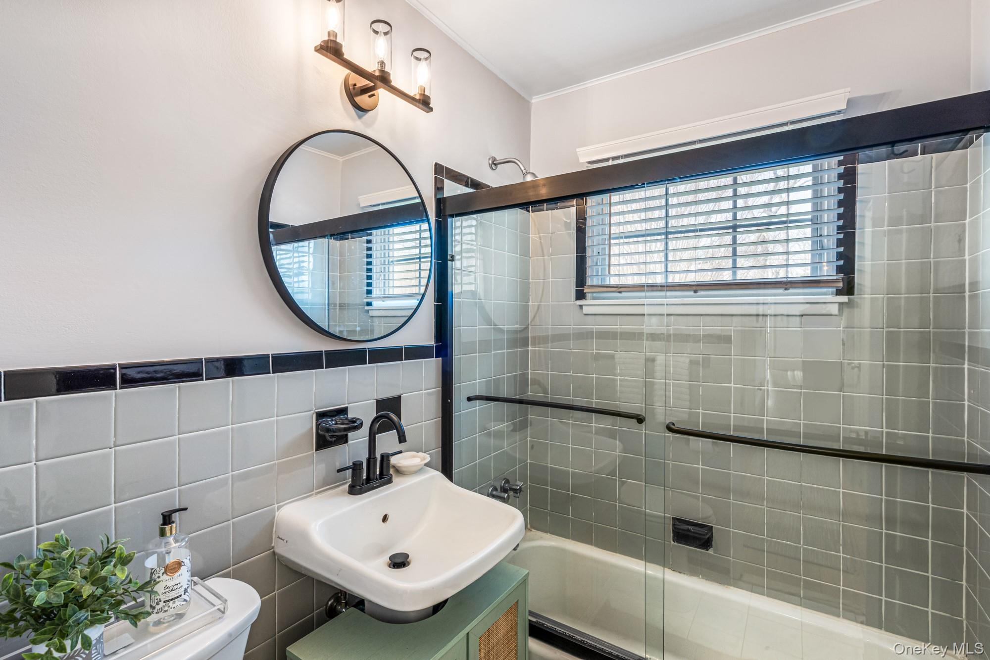 1 Marlin Road East Quogue, NY 11942 - Photo 9 of 27