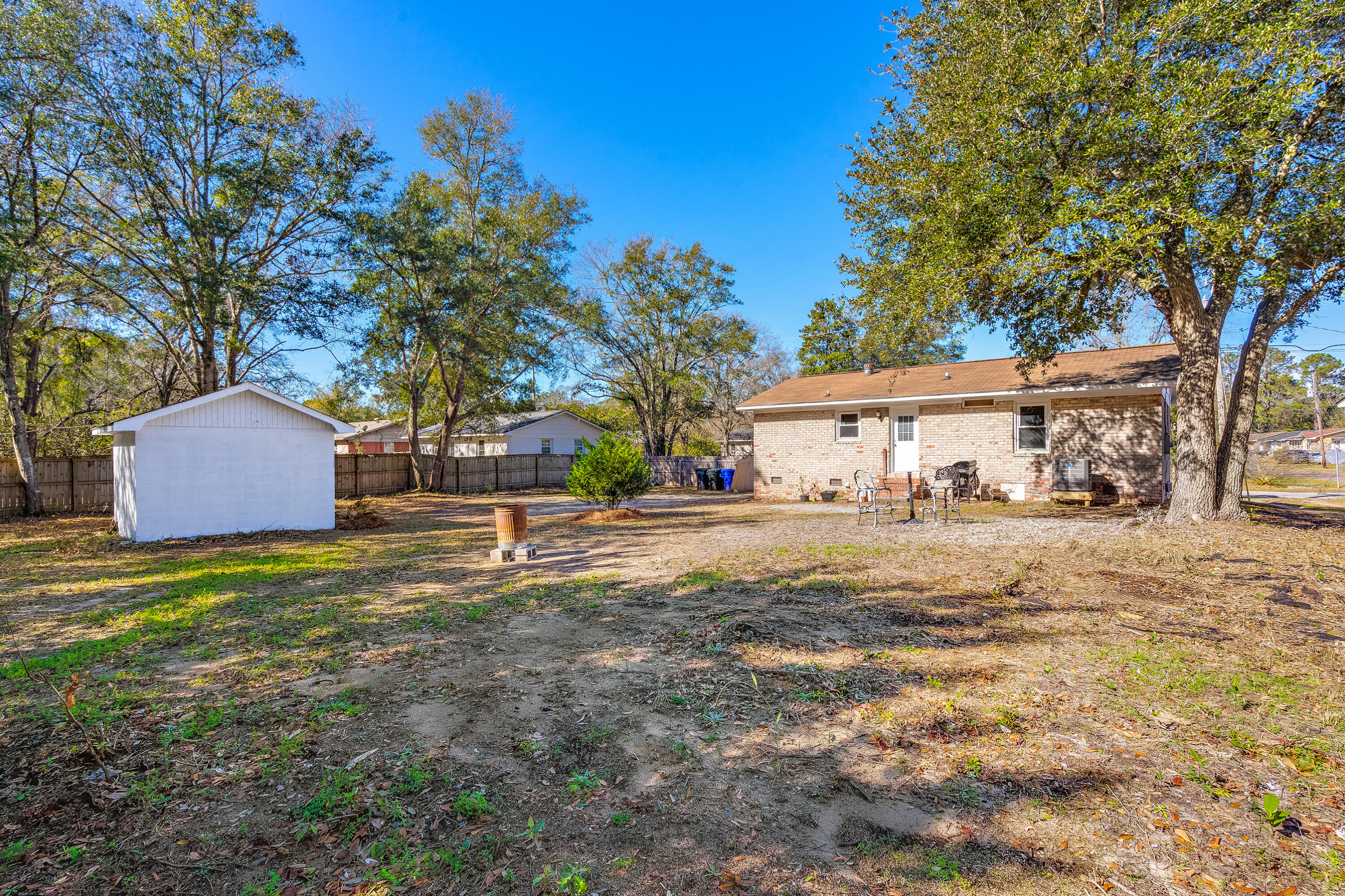 1527 Seacroft Road Charleston, SC 29412 - Photo 13 of 13 Backyard2