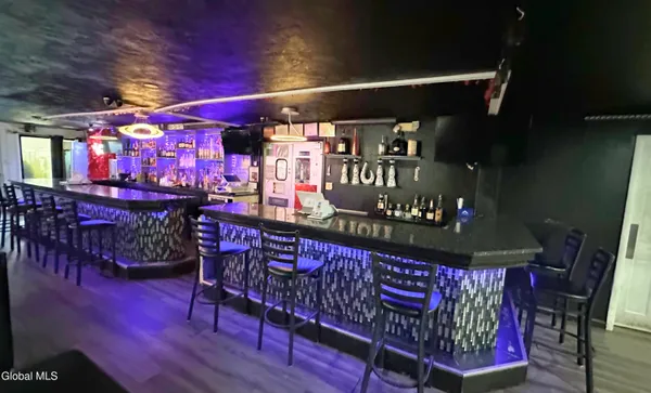 $950,000 | 1490 State Street, Schenectady, NY 12304