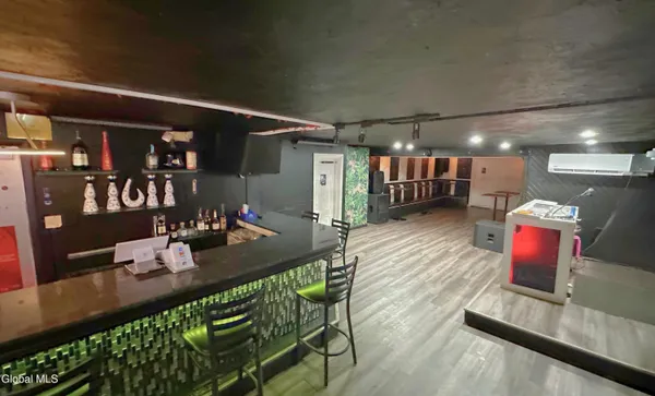 $950,000 | 1490 State Street, Schenectady, NY 12304