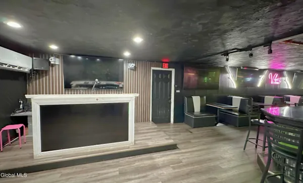 $950,000 | 1490 State Street, Schenectady, NY 12304