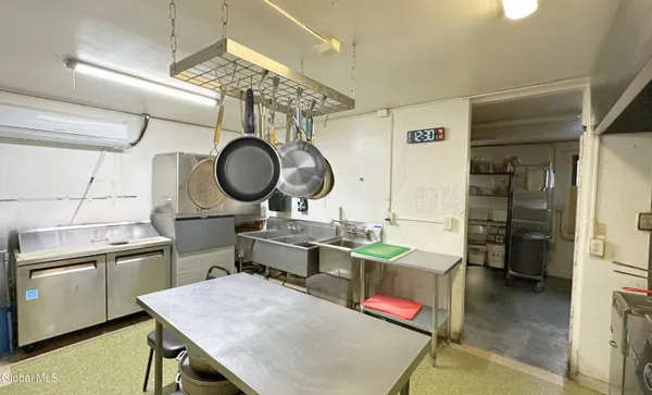 $950,000 | 1490 State Street, Schenectady, NY 12304