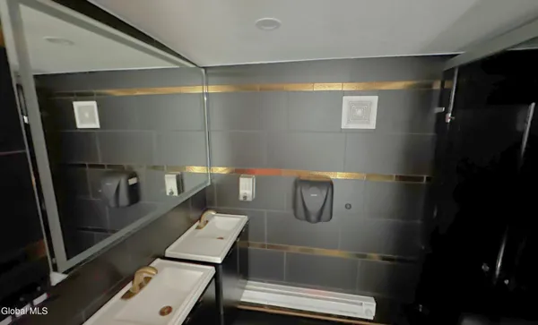 $950,000 | 1490 State Street, Schenectady, NY 12304