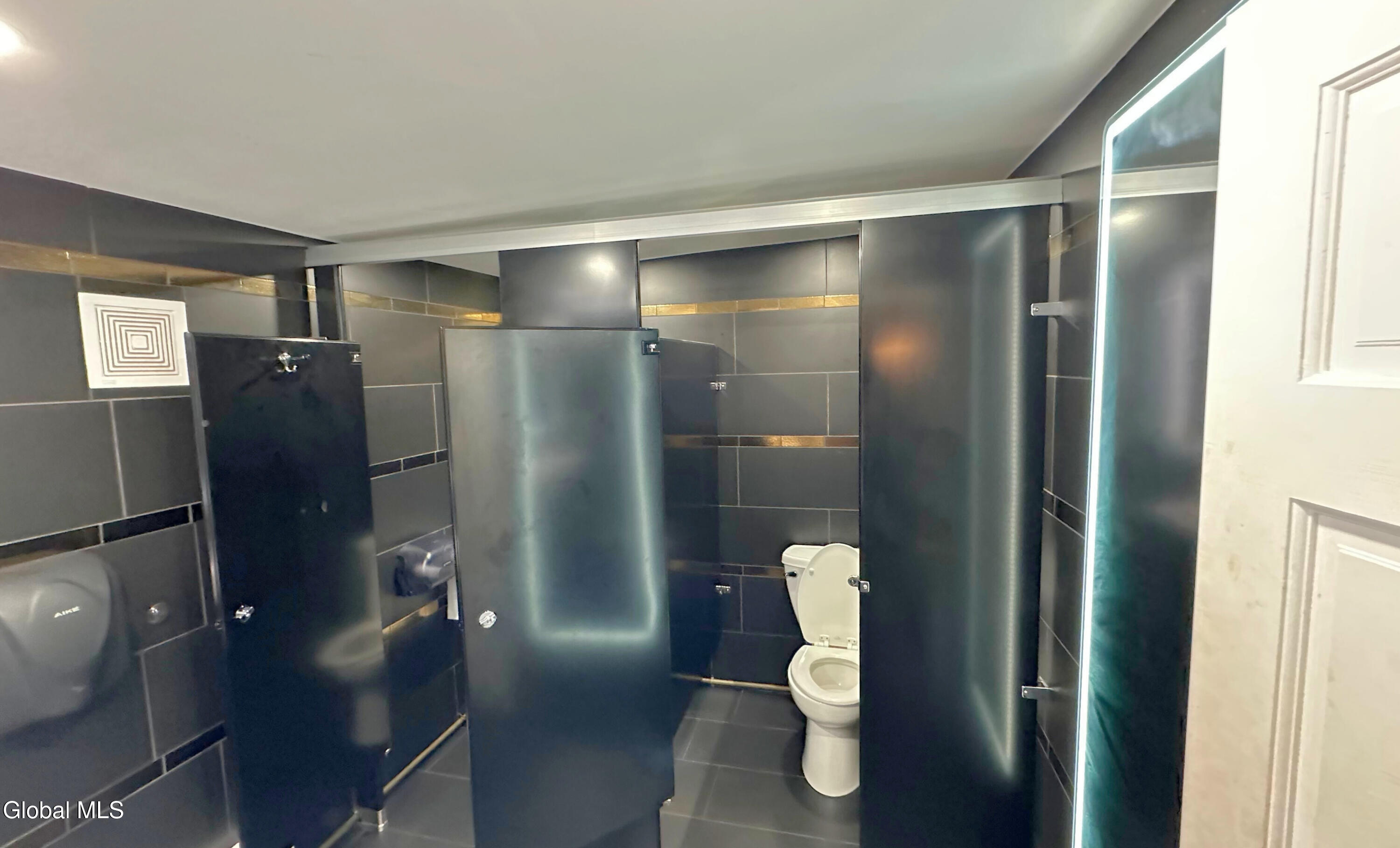 1490 State Street Schenectady, NY 12304 - Photo 32 of 54 44