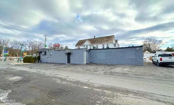 $950,000 | 1490 State Street, Schenectady, NY 12304