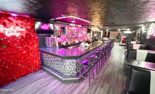 $950,000 | 1490 State Street, Schenectady, NY 12304