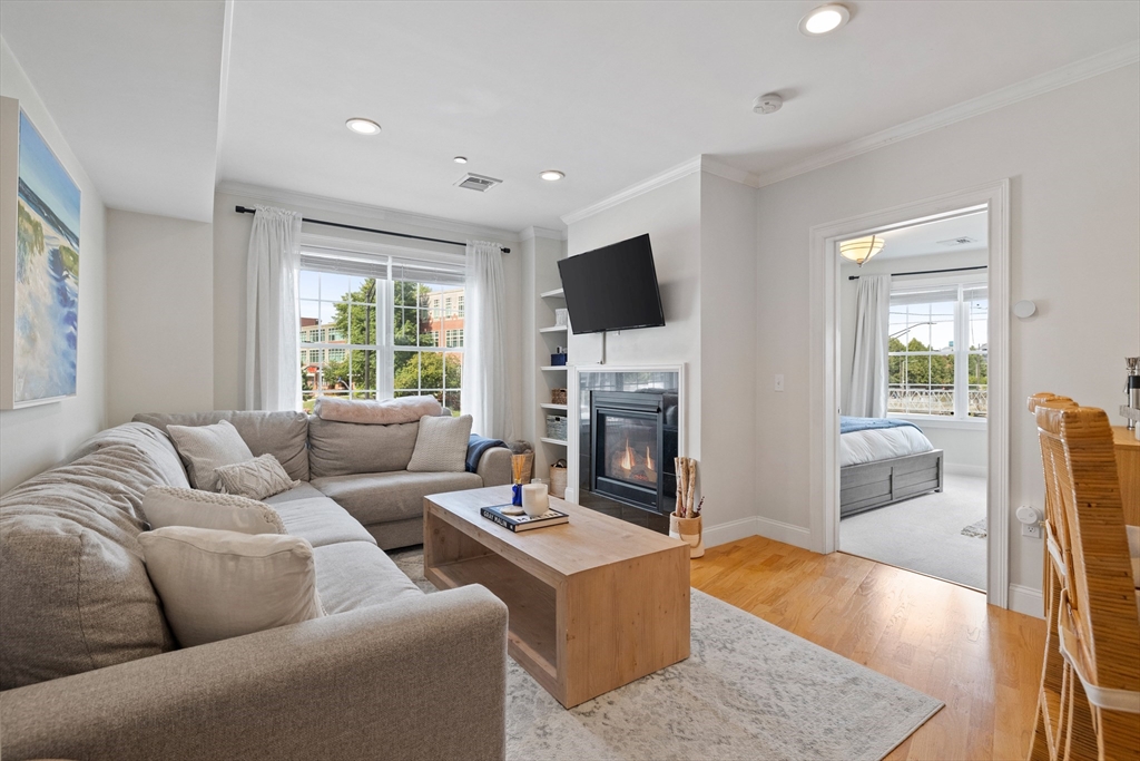 463 Rutherford Avenue, Unit 202 Boston, MA 02129 - Photo 1 of 28 Gallery Image 1