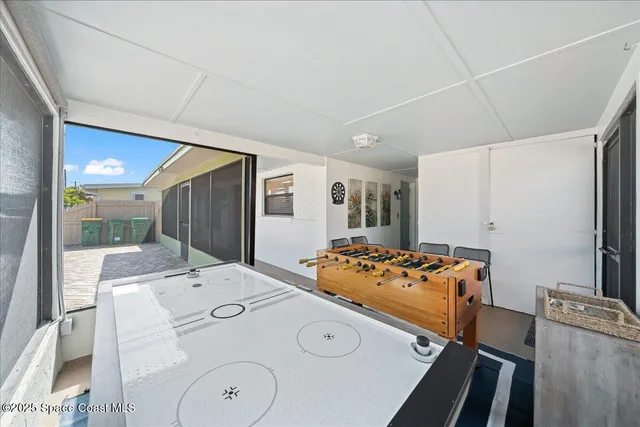 $3,950 | 1350 South Orlando Avenue, Cocoa Beach, FL 32931