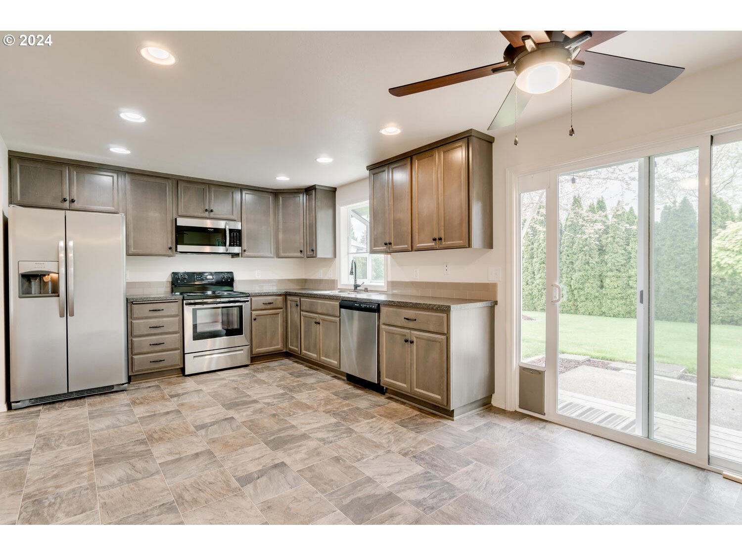 1610 Northwest 27th Avenue Camas, WA 98607 - Photo 7 of 26 Gallery Image 7