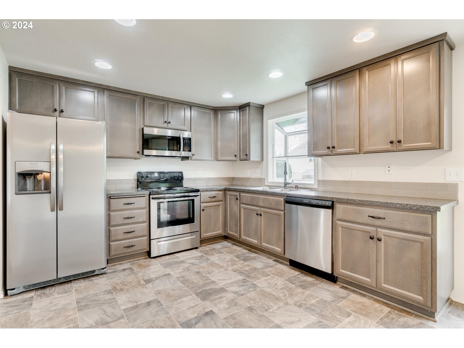 1610 Northwest 27th Avenue Camas, WA 98607 - Photo 10 of 26 Gallery Image 10