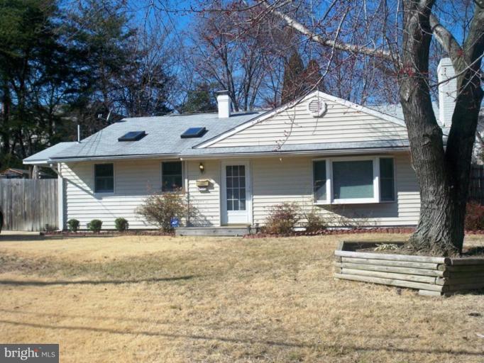 4430 Roundhill Road Alexandria, VA 22310 - Photo 1 of 14 Exterior (Main)