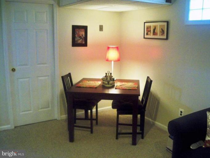 4430 Roundhill Road Alexandria, VA 22310 - Photo 7 of 14 Dining Area