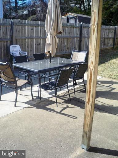 4430 Roundhill Road Alexandria, VA 22310 - Photo 8 of 14 Patio