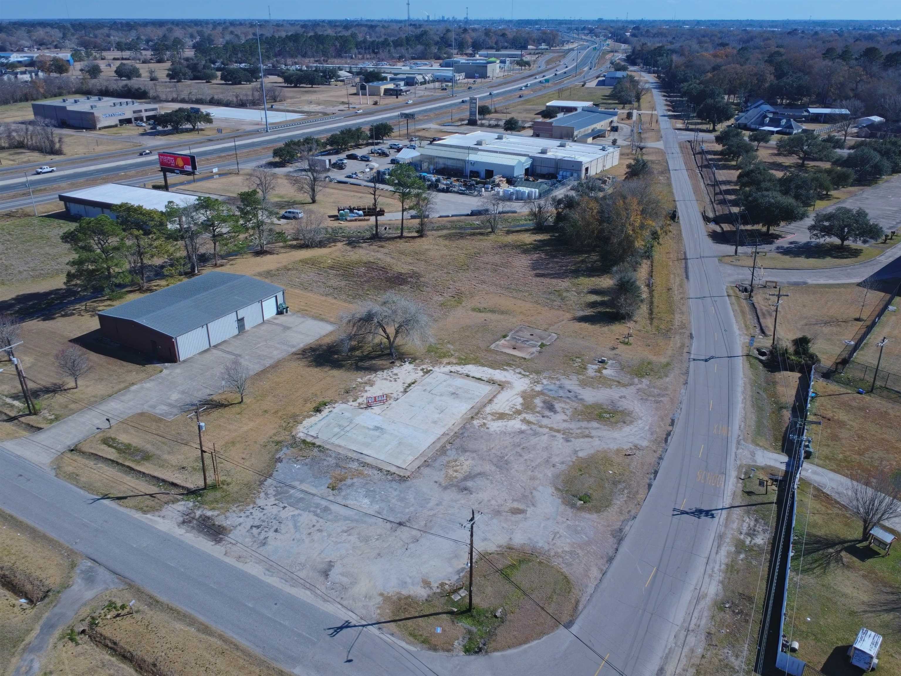 6595 Lawrence Drive Beaumont, TX 77708 - Photo 4 of 11