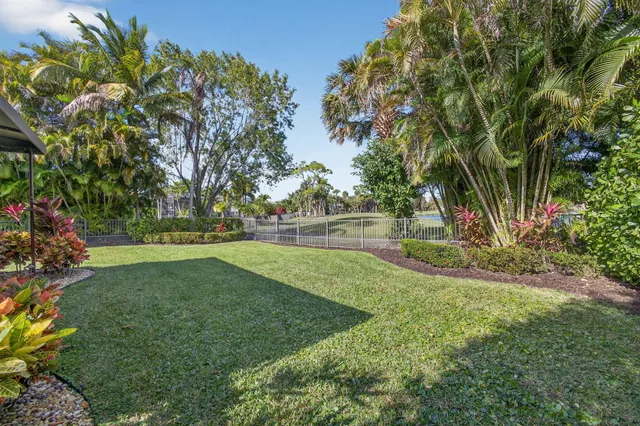 $890,000 | 7650 Preserve Drive, West Palm Beach, FL 33412