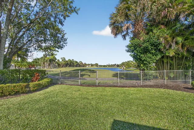 $890,000 | 7650 Preserve Drive, West Palm Beach, FL 33412